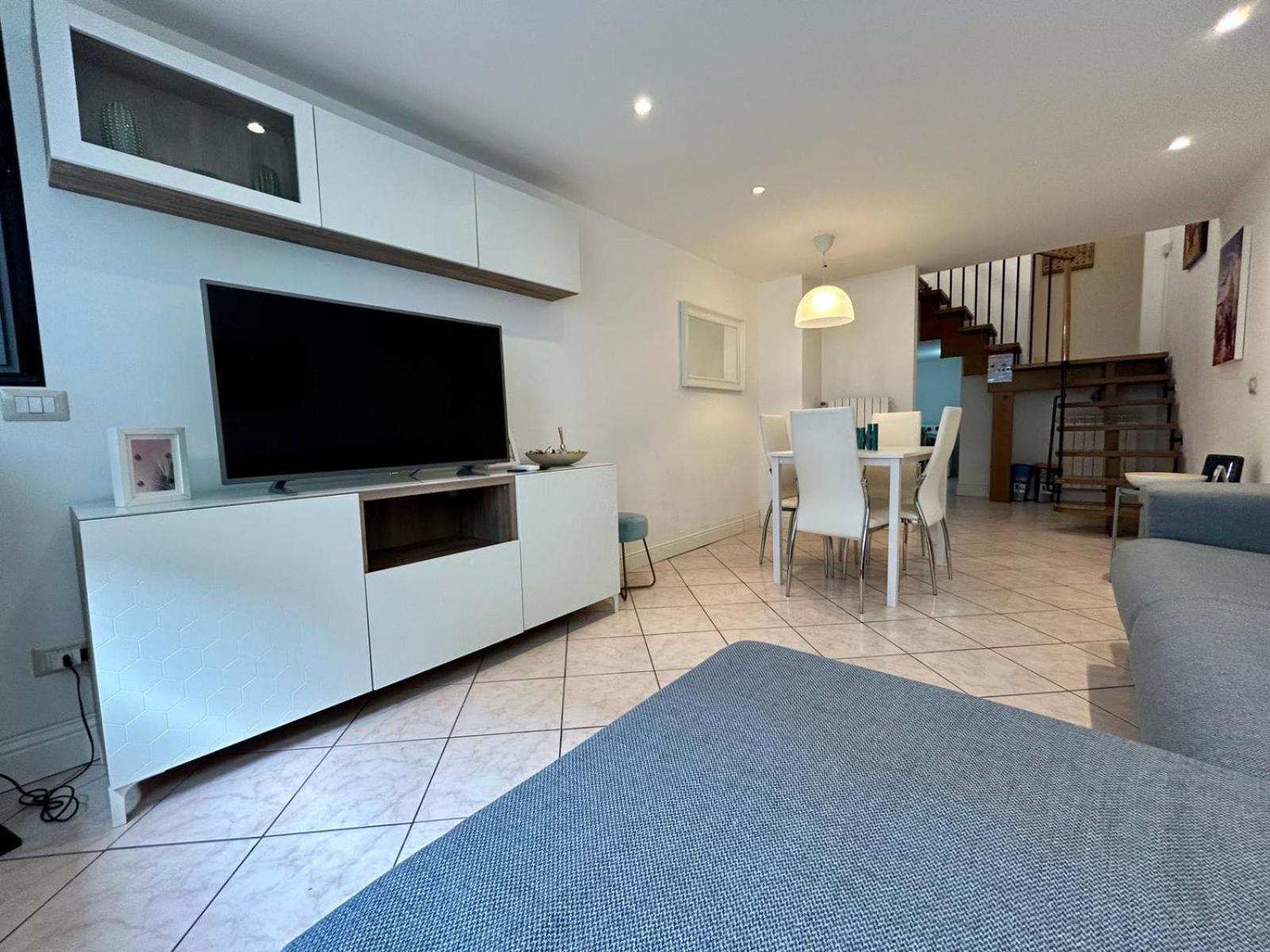 Kibilu - Via Tolmezzo - Ospedale San Raffaele - Stazione Di Lambrate Apartment Milan Bagian luar foto